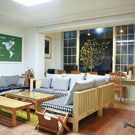 Guesthouse Mate Busan Bagian luar foto