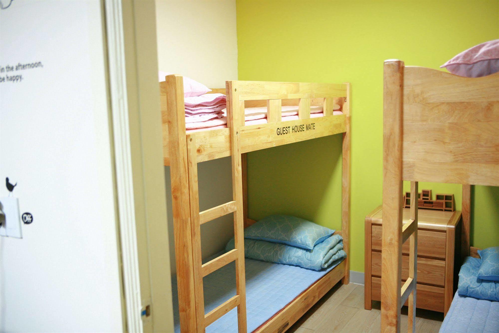 Guesthouse Mate Busan Bagian luar foto
