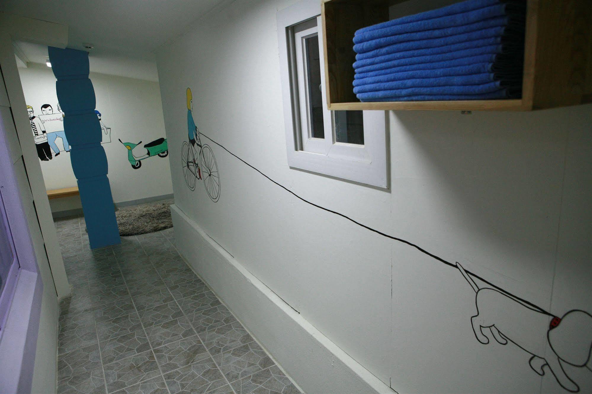 Guesthouse Mate Busan Bagian luar foto